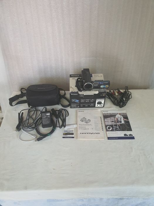 Видеокамера Sony HDR-XR150E