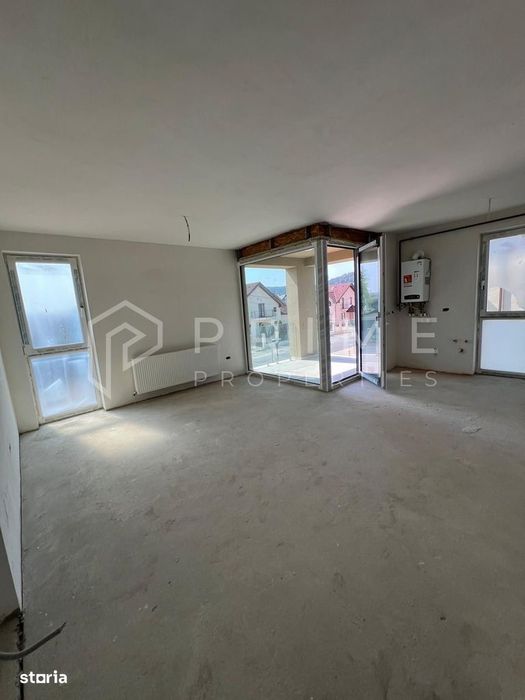 Apartament cu 3 camere de vânzare, semifinisat, în bloc nou, Unirii
