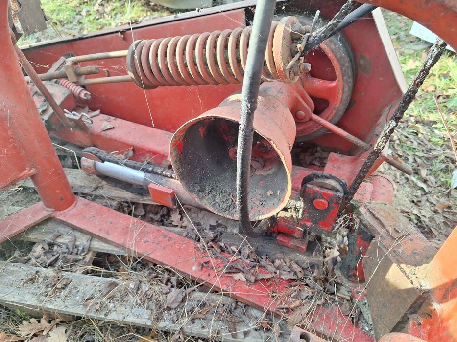 Iarba Coasa Internațional 3104 ih defecta cositoare