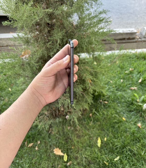 Iphone 8 Plus Turbo sim imeka otkan 64gb Xolati zor oqip tel qilila