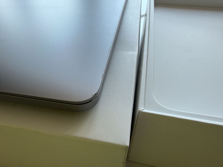 MacBook Pro 13” 8GB