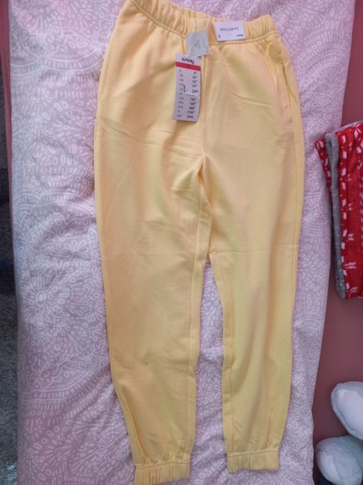 Pantaloni trening mărimea S