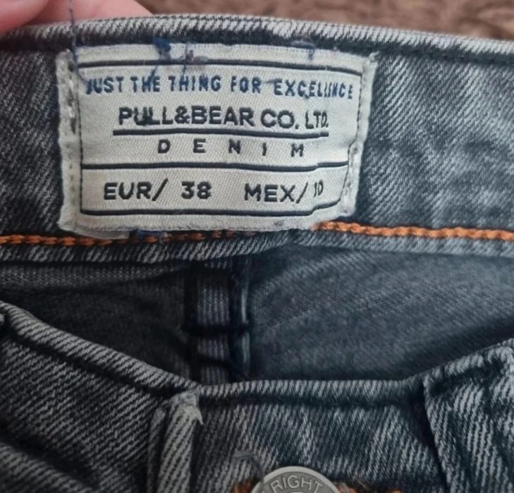 Blugi bărbați Pull&Bear