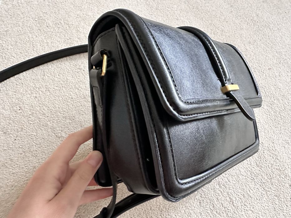 Черна дамска чанта Mango