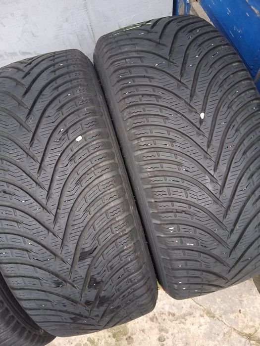 215 45 17 KLEBER 4броя зимни