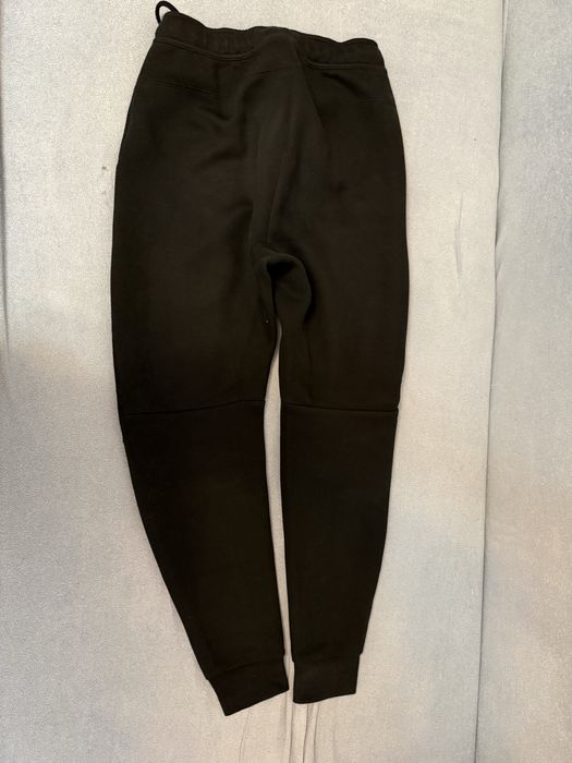Pantaloni Nike Tech Fleece