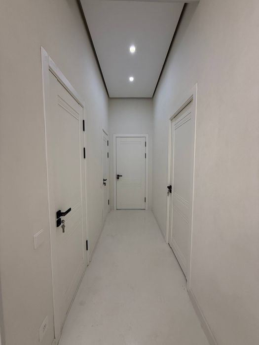 Юнусабад 8 квартал. Продается квартира  2/1/11