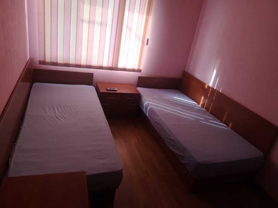 Дава се под наем Двустаен апартамент в Бургас, Сарафово - 50 кв.м за 135 € - Снимка #2