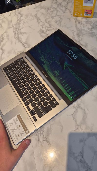 ASUS Vivobook Go 8GB/128GB