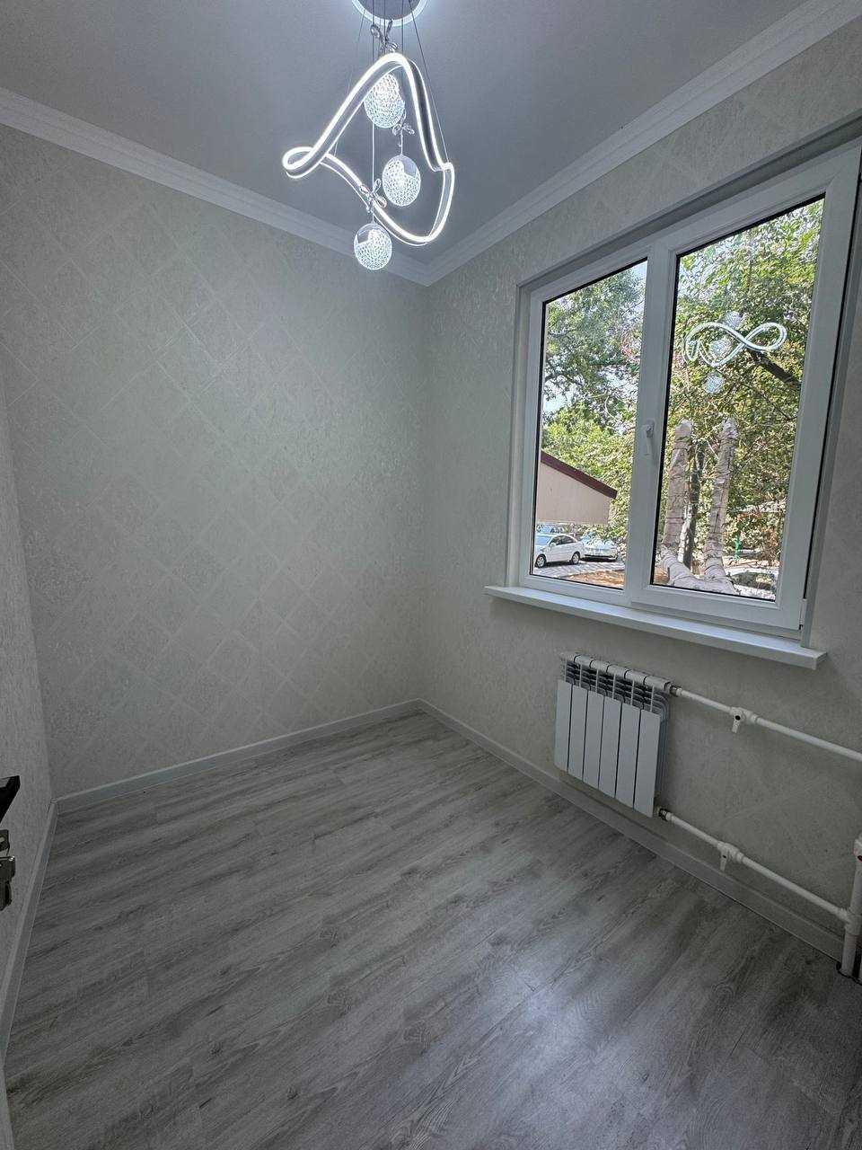 СРОЧНО !!! Продается квартира в Яшнабаде 2/1/4 (50 кв/м ) Авиасозлар 4