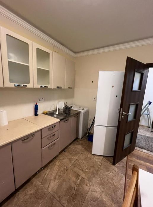 Дава се под наем Двустаен апартамент в София, Зона Б-18 - 68 кв.м за 550 € - Снимка #2