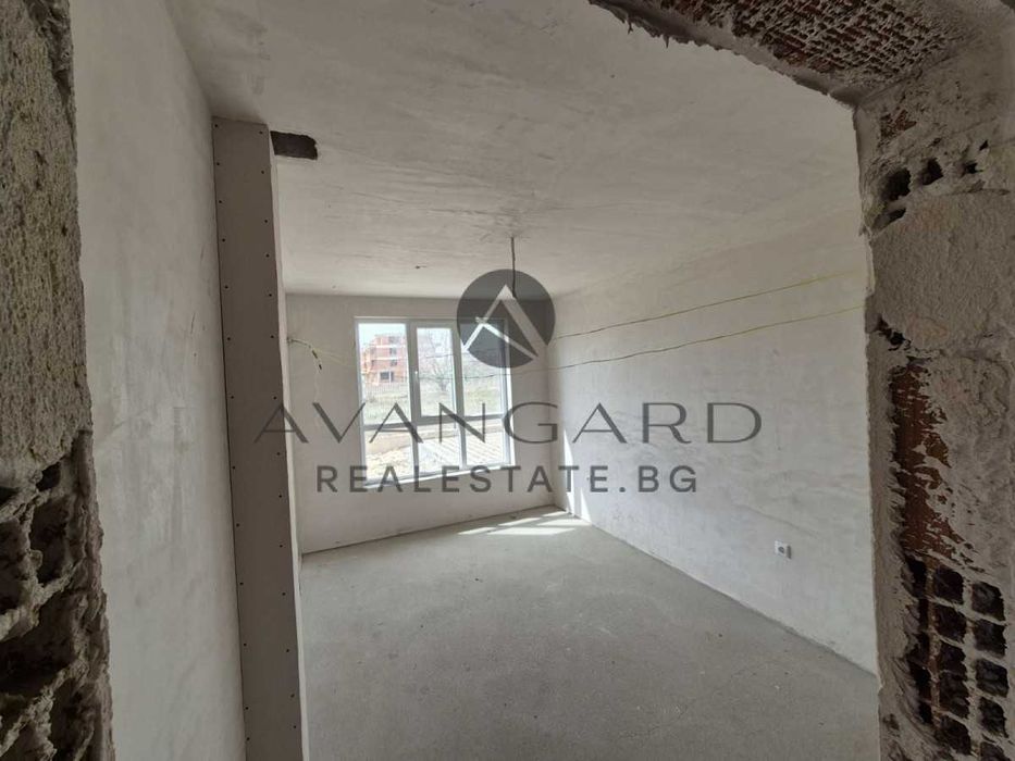 Продава се Тристаен апартамент в Пловдив, Кючук Париж - 118 кв.м за 1190 €/кв.м - Снимка #1