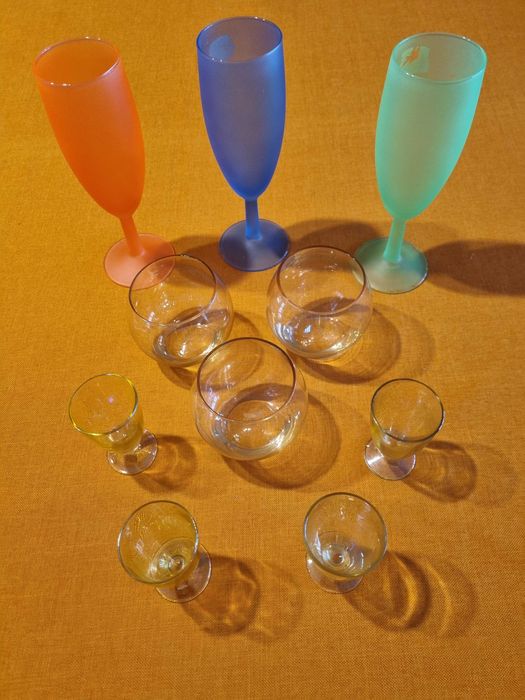 Стъклени чаши за вино, ракия и коктейлни