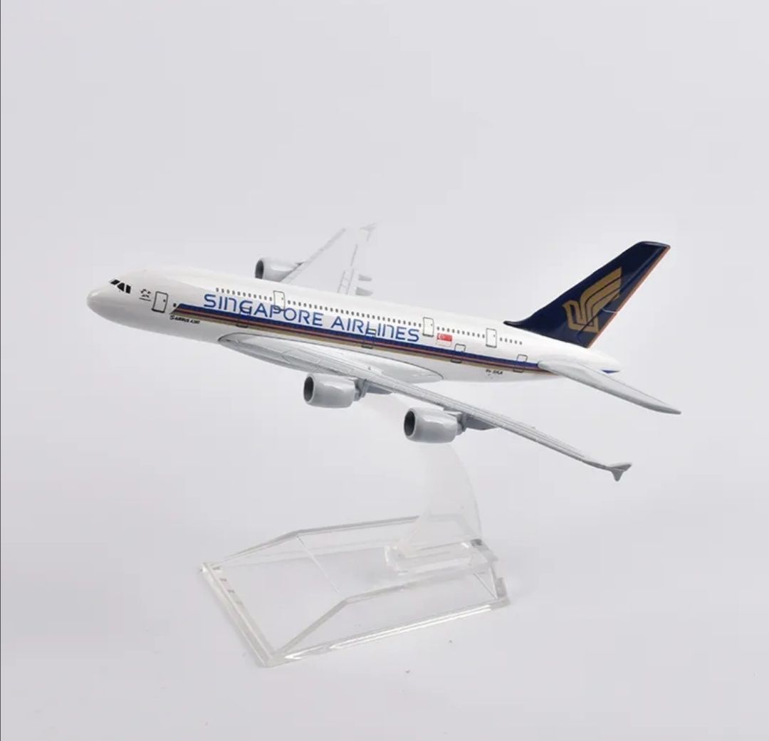 Macheta avion Singapore Airlines A380 / metal / 16 cm