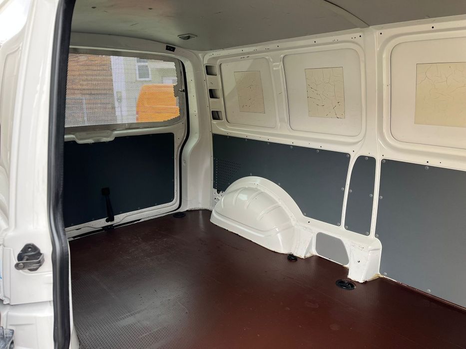 Volkswagen Transporter T5 2.0 TDI, an 2013, 140 CP, model lung