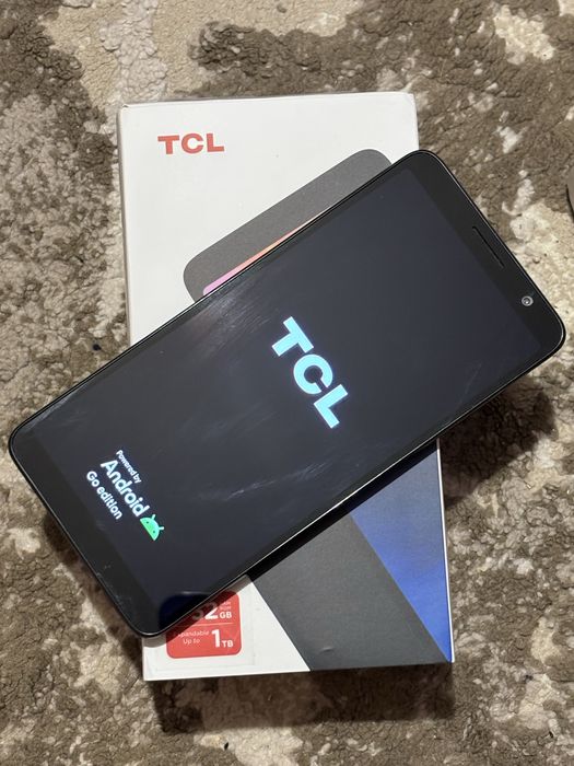 Vand telefon TCL 501