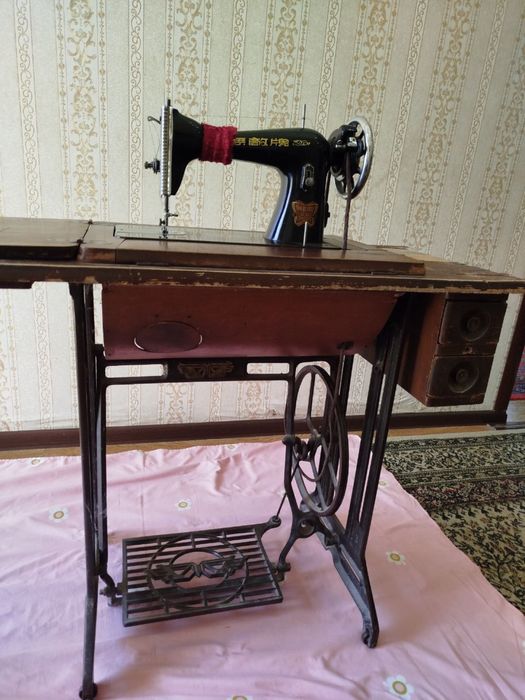 Продаётся Китайская швейная машина