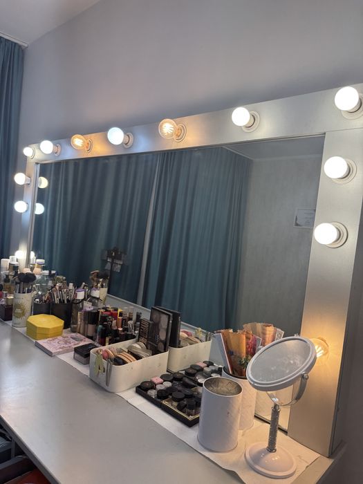 Masă make-up mare