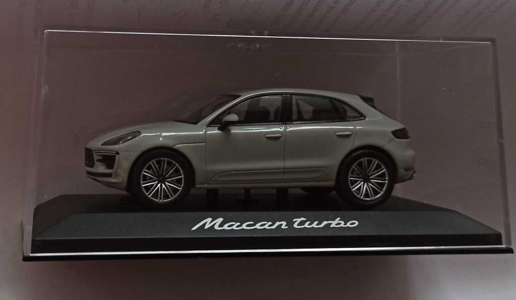 Macheta Porsche Macan Facelift 2019 - Minichamps 1/43