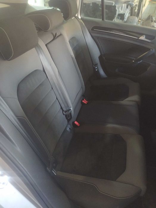 Interior VW GOLF 7 break -material textil cu alcantara