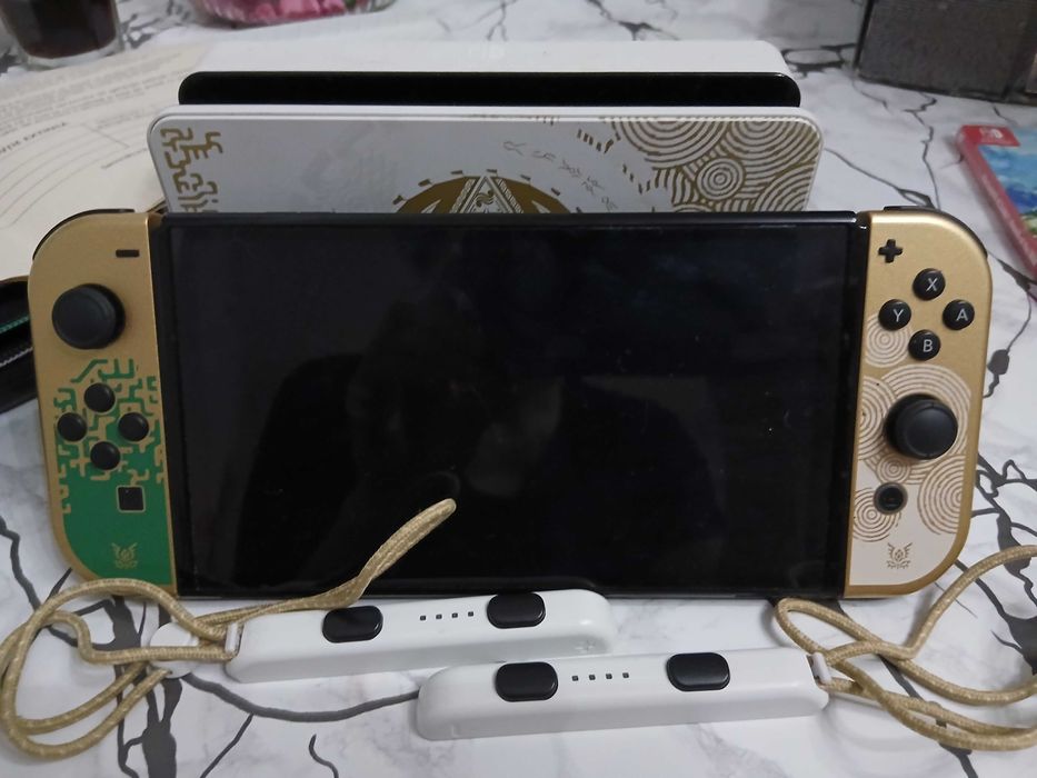 Consolă Nintendo Switch Oled Zelda