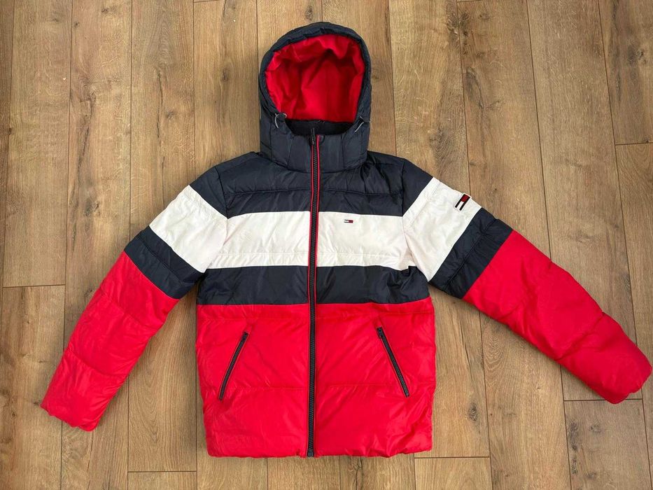 Tommy Jeans S barbati geaca iarna