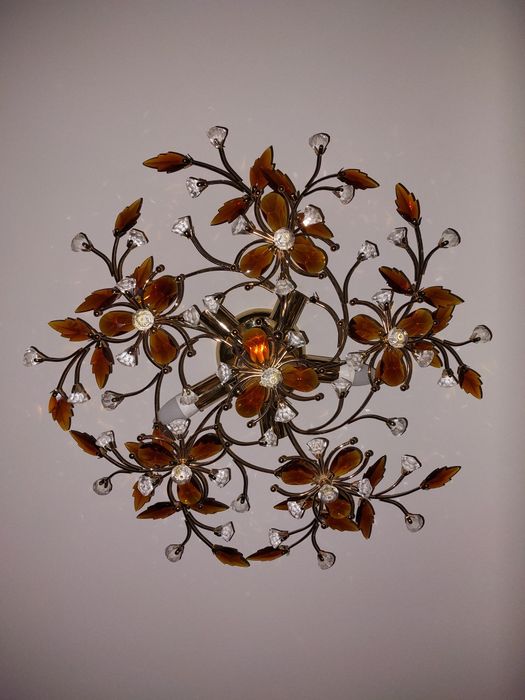 Продаётся люстры 2 шт. б/у