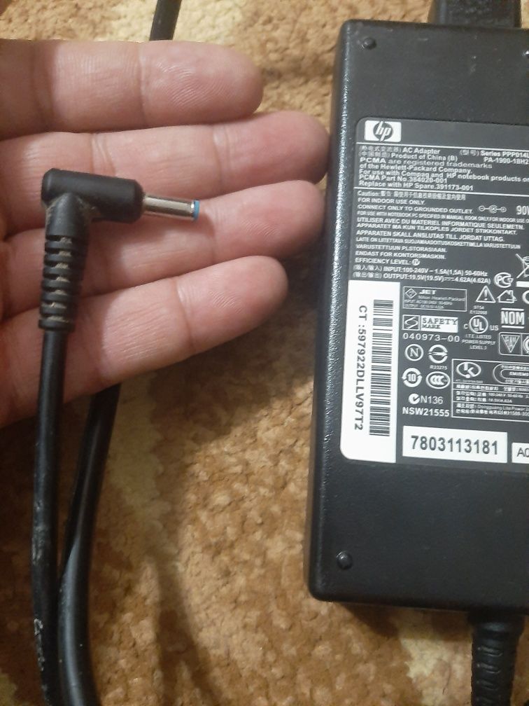 Срочно продам блокпитания hp 19.5v 90w