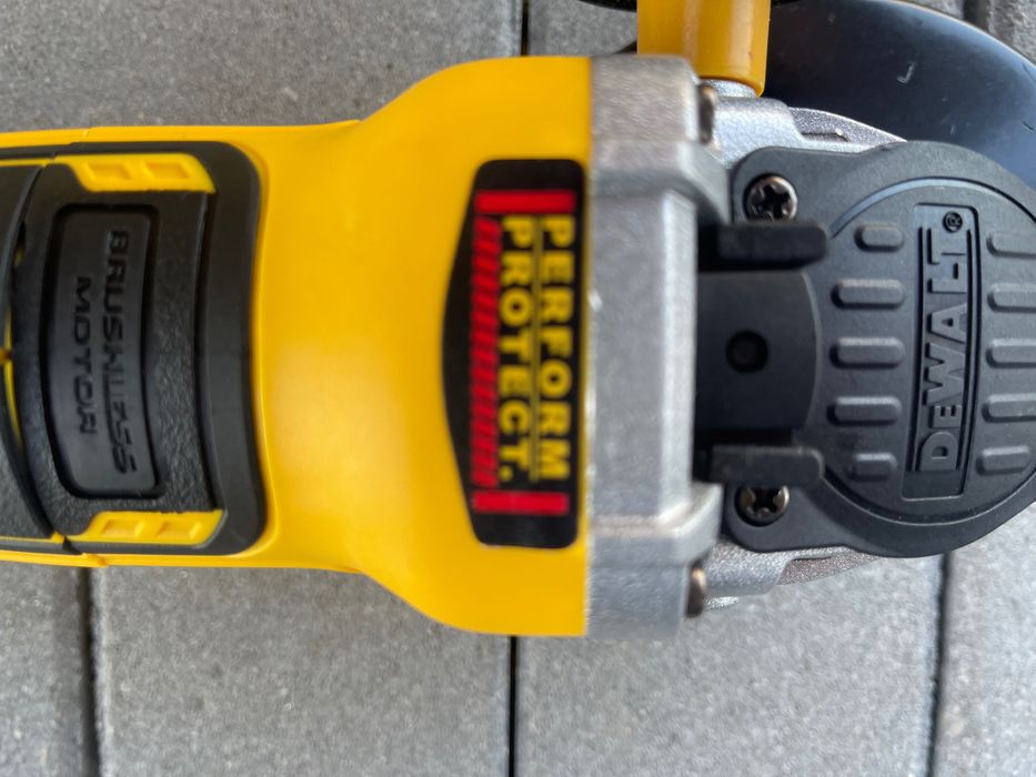 DeWalt Flex cu baterie 20v 5 amperi si incarcator
