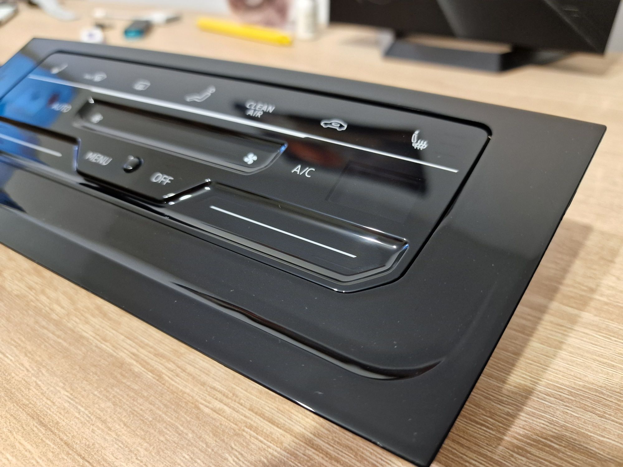 NOU ! Panou Climatronic FULL TOUCH LCD VW Golf 7 MK7.5 (an 2013 -2020)