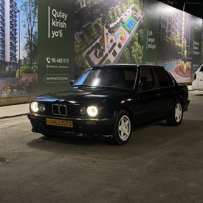 BMW   E30   318i