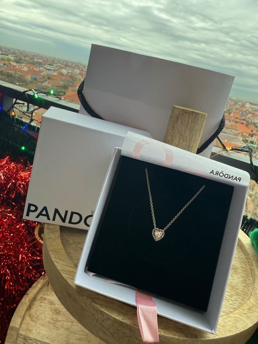 Lănțișor Pandora
Se vinde cu cutia originală

Preț: 490 lei