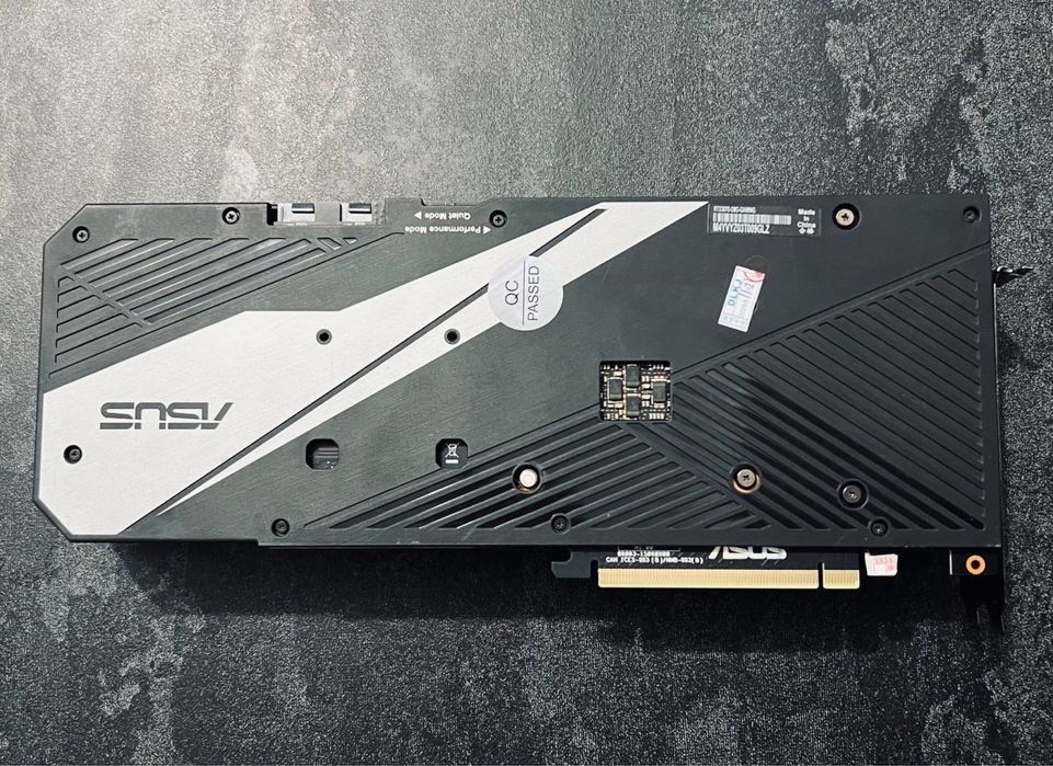 Видеокарта Asus Megaladon RTX 3070 идеал, пломаба есть!