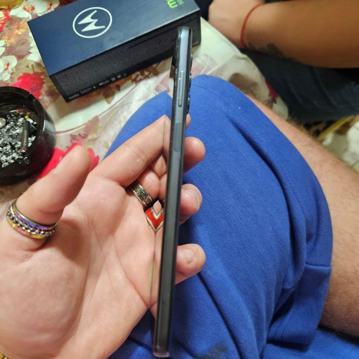 Motorola G82 5g                            .