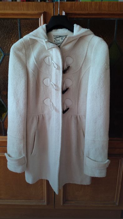 Бяло палто със сребърни нишки 34