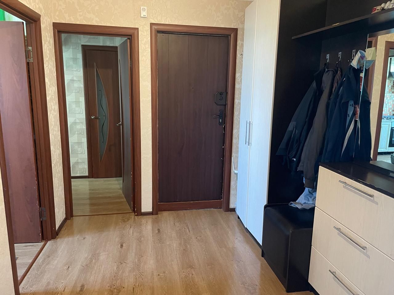 Продам 3 ком квартиру 20 микрорайон  22400