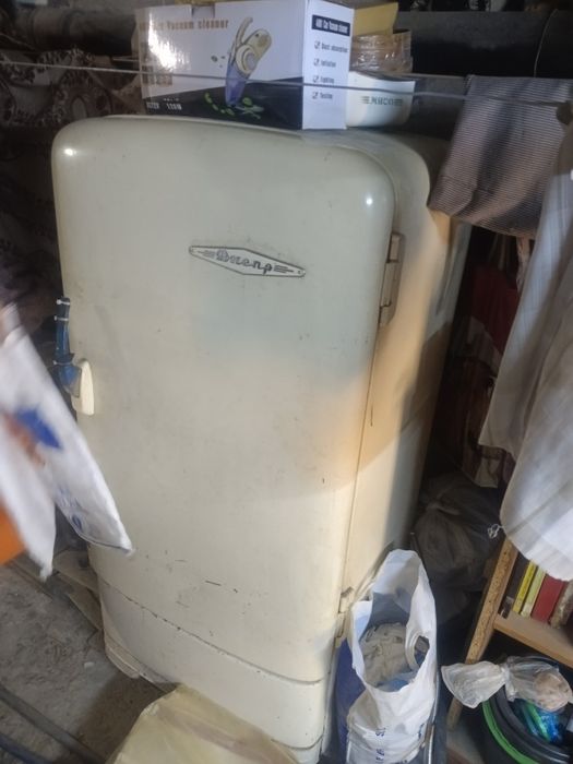 Продам холодильник Днепр
