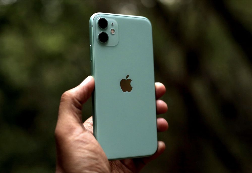 продам IPhone 11