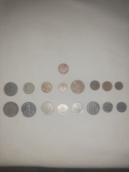 Продаю монеты разные 17 Монет