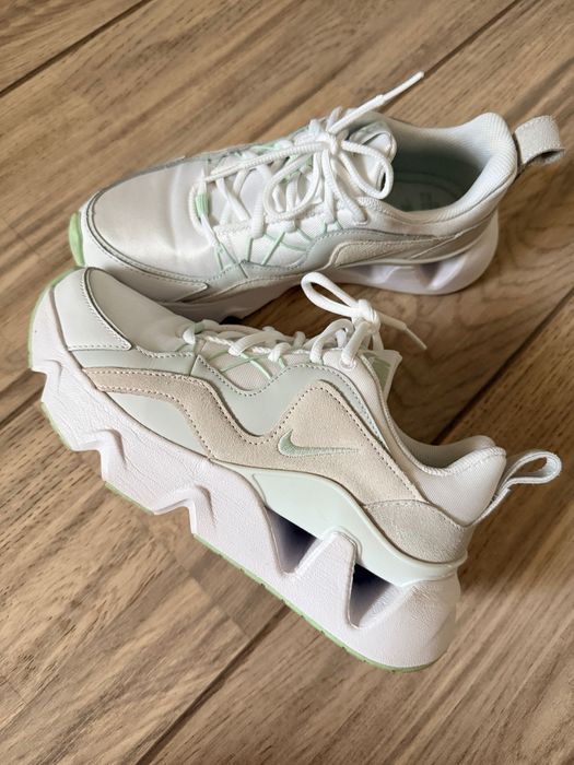 Adidasi Nike, modelul Ryz 365