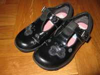 CLARKS лачени черни обувки first shoes 6.5 UK 22 номер