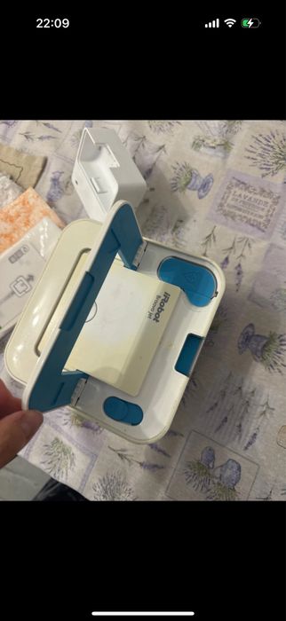 Mop robot iRobot Braava Jet 240