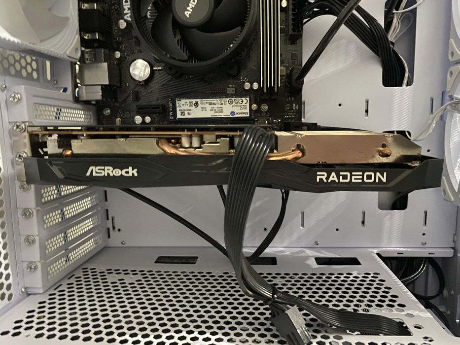 Rx 6600 asrock challanger D 8gb