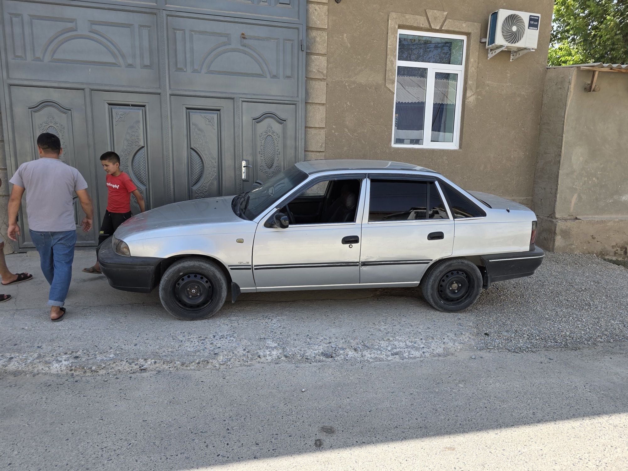 Nexia 1 yili 2001