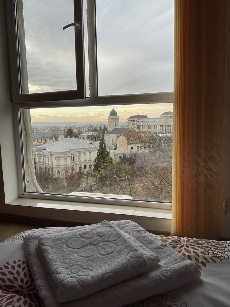 Regim Hotelier Palas, Piata Unirii