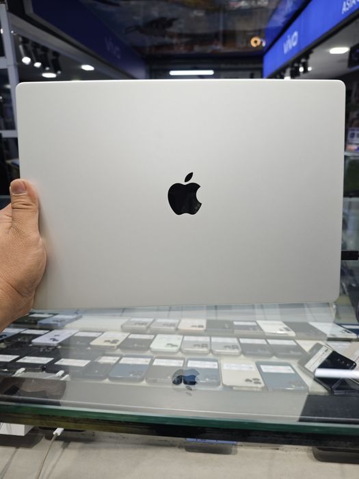 MacBook Pro M1 Pro
LLA M1pro
LLA M1pro