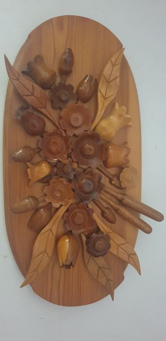 Placa floral din lemn