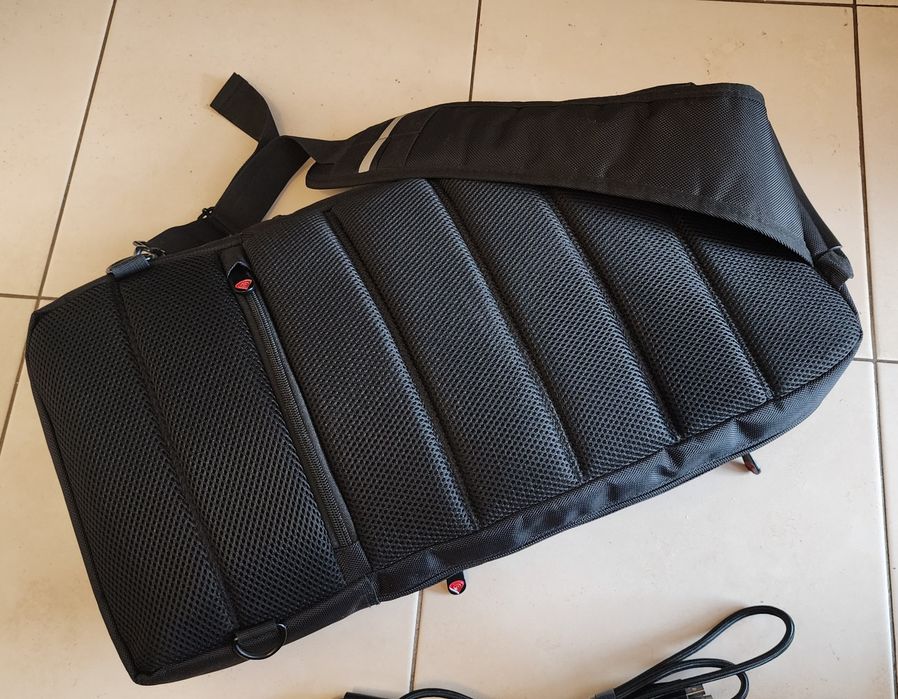 tastatură gaming Logitech G413 Carbon (opțional rucsac gaming)