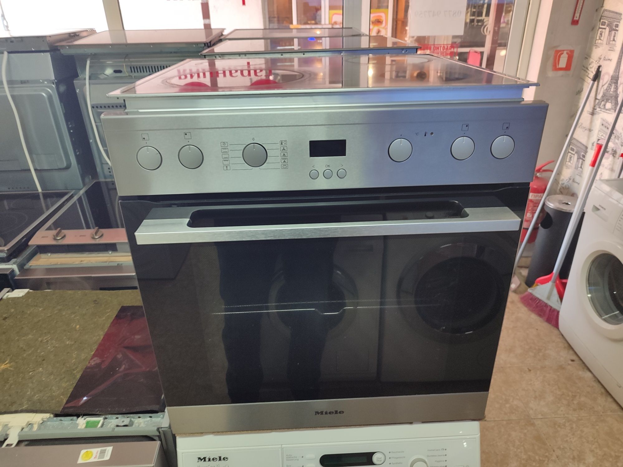 Фурна с котлони Miele H2363E - 76литра.