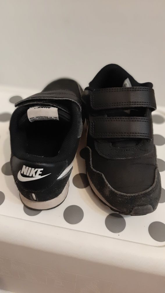 Pantofi sport adidasi Nike marimea 27.5